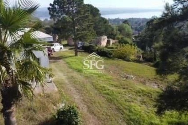 Complejo de Cabañas con gran lote zona privilegiada Villa Carlos Paz 