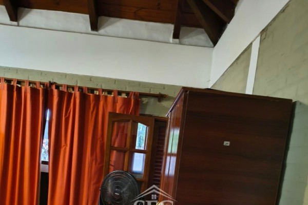 Venta Casa + 2 Deptos. zona B° Santa Rita, VCP 