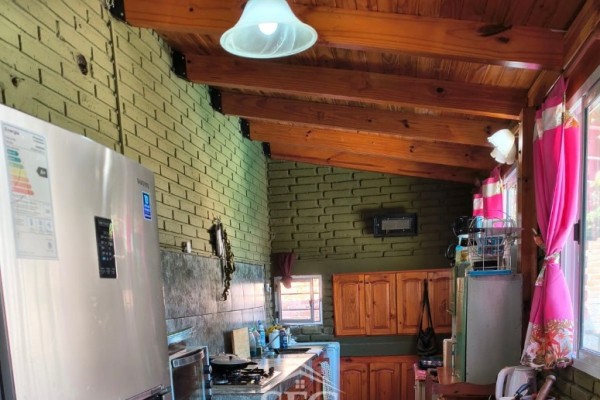 Venta Casa + 2 Deptos. zona B° Santa Rita, VCP 