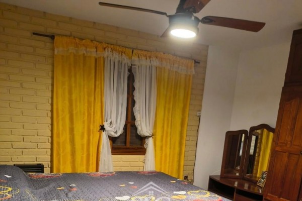 Venta Casa + 2 Deptos. zona B° Santa Rita, VCP 