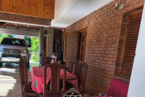Venta Casa + 2 Deptos. zona B° Santa Rita, VCP 