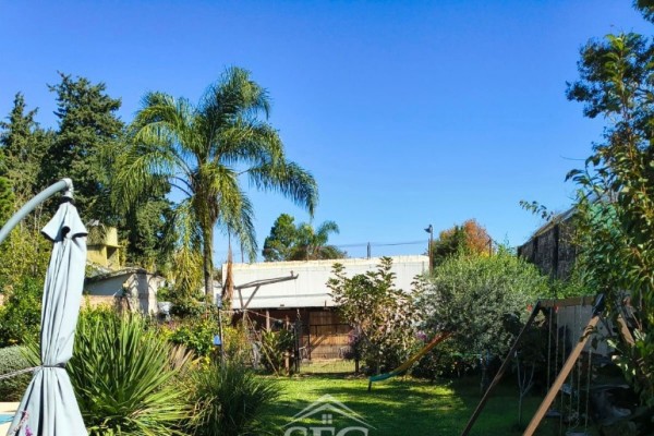 Venta Casa + 2 Deptos. zona B° Santa Rita, VCP 